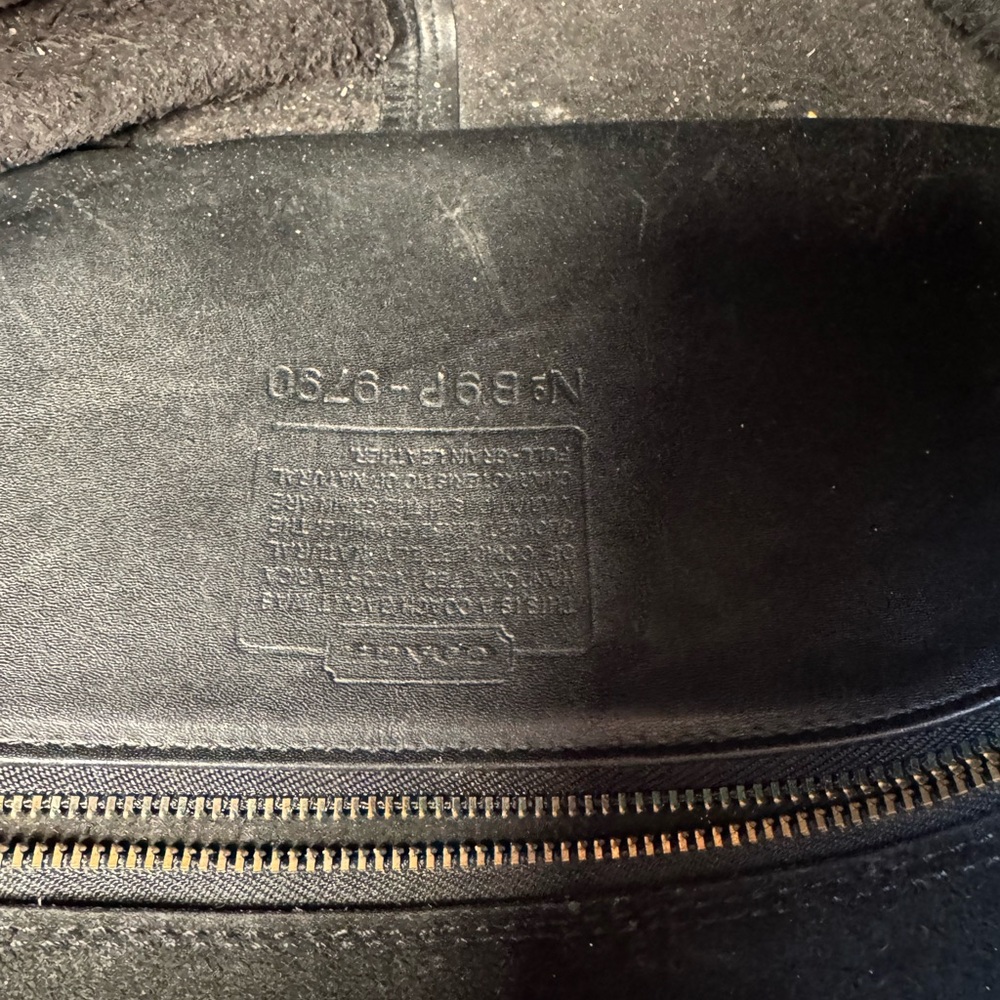Vintage coach crossbody, City bag black 9790 brass hardware - Picture 5 of 5